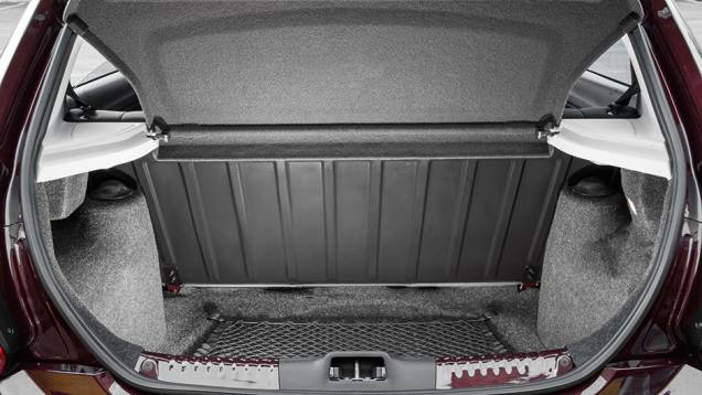 Porta-malas: volume de 285 litros | <a href="https://beta-develop.quatrorodas.abril.com.br/carros/comparativos/fiat-palio-x-vw-gol-841583.shtml" target="_blank" rel="migration">Leia mais</a> Porta-malas: volume de 285 litros | <a href="https://beta-develop.quatrorodas.abril.com.br/carros/comparativos/fiat-palio-x-vw-gol-841583.shtml" target="_blank" rel="migration">Leia mais</a>