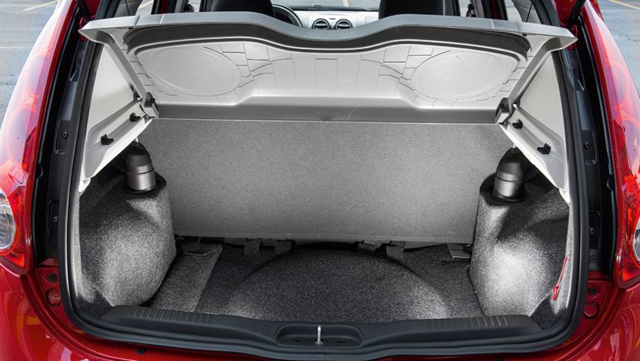 Palio comporta até 280 litros de bagagem | <a href="https://beta-develop.quatrorodas.abril.com.br/carros/comparativos/fiat-palio-x-vw-gol-841583.shtml" target="_blank" rel="migration">Leia mais</a> Palio comporta até 280 litros de bagagem | <a href="https://beta-develop.quatrorodas.abril.com.br/carros/comparativos/fiat-palio-x-vw-gol-841583.shtml" target="_blank" rel="migration">Leia mais</a>