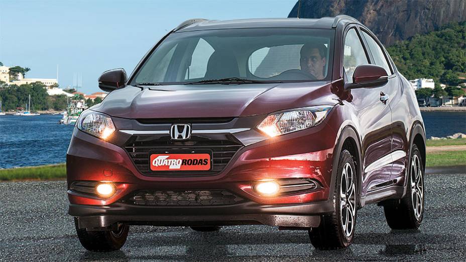 SUV tem rodas de liga leve e pneus 215/55 R17 | <a href="https://beta-develop.quatrorodas.abril.com.br/carros/testes/honda-hr-v-exl-848201.shtml" target="_blank" rel="migration">Leia mais</a> SUV tem rodas de liga leve e pneus 215/55 R17 | <a href="https://beta-develop.quatrorodas.abril.com.br/carros/testes/honda-hr-v-exl-848201.shtml" target="_blank" rel="migration">Leia mais</a>