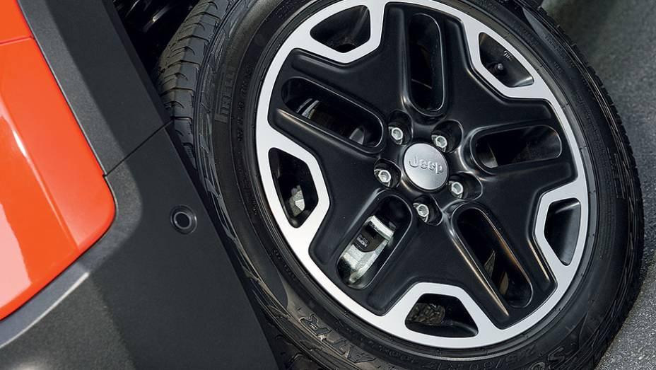 <a href="https://beta-develop.quatrorodas.abril.com.br//carros/testes/jeep-renegade-857280.shtml" target="_blank" rel="migration">Leia mais</a> <a href="https://beta-develop.quatrorodas.abril.com.br//carros/testes/jeep-renegade-857280.shtml" target="_blank" rel="migration">Leia mais</a>