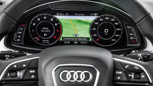 Contagiros, velocímetro e visor que tem até GPS são uma tela 100% digital | <a href="https://beta-develop.quatrorodas.abril.com.br//carros/impressoes/audi-q7-866880.shtml" target="_blank" rel="migration">Leia mais</a> Contagiros, velocímetro e visor que tem até GPS são uma tela 100% digital | <a href="https://beta-develop.quatrorodas.abril.com.br//carros/impressoes/audi-q7-866880.shtml" target="_blank" rel="migration">Leia mais</a>
