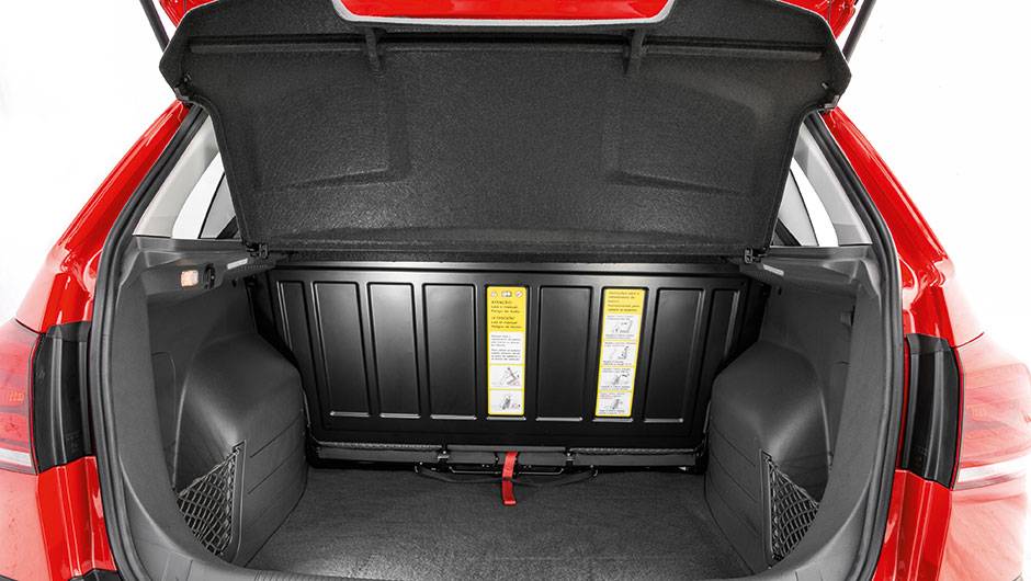 Comos bancosrebatidos,a capacidadede cargaaumenta para527 litros | <a href="https://beta-develop.quatrorodas.abril.com.br/carros/testes/vw-space-cross-866302.shtml" target="_blank" rel="migration">Leia mais</a> Comos bancosrebatidos,a capacidadede cargaaumenta para527 litros | <a href="https://beta-develop.quatrorodas.abril.com.br/carros/testes/vw-space-cross-866302.shtml" target="_blank" rel="migration">Leia mais</a>