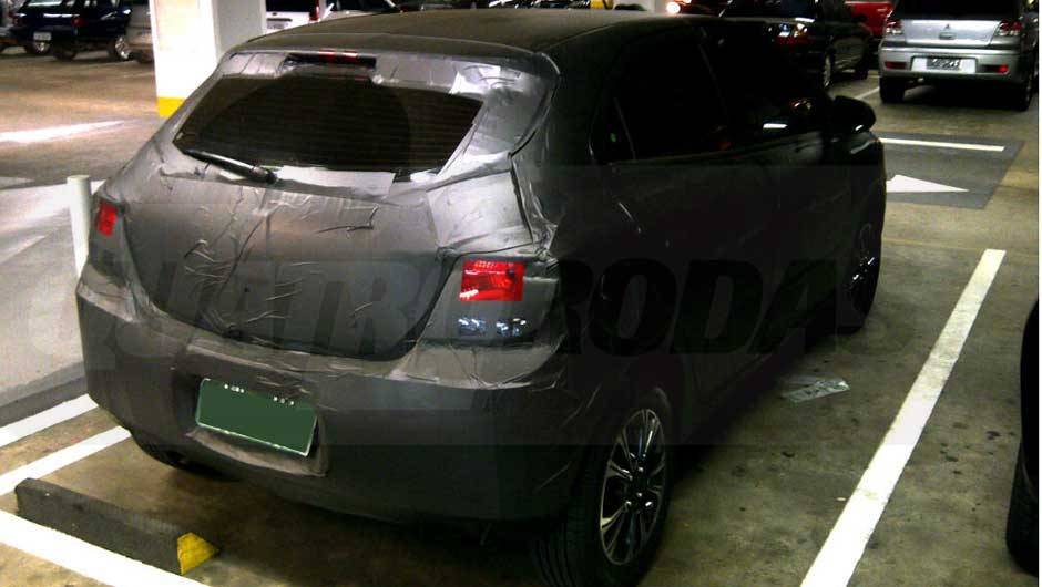 Flagrado em um estacionamento, o Ônix (nome do projeto que deve ser mantido) guarda muitas semelhanças com o Gol | <a href="https://beta-develop.quatrorodas.abril.com.br/noticias/segredo/vergonha-chevrolet-onix-desfila-pelas-ruas-699110.shtml" rel="migration">Leia mais</a> Flagrado em um estacionamento, o Ônix (nome do projeto que deve ser mantido) guarda muitas semelhanças com o Gol | <a href="https://beta-develop.quatrorodas.abril.com.br/noticias/segredo/vergonha-chevrolet-onix-desfila-pelas-ruas-699110.shtml" rel="migration">Leia mais</a>