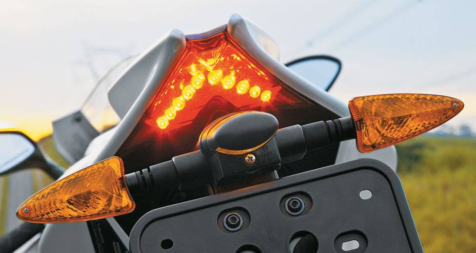 Lanterna traseira por leds e não lâmpadas Lanterna traseira por leds e não lâmpadas