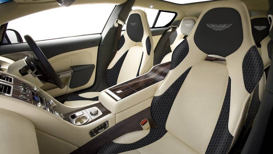 Revestimento interno utiliza couro, madeira e alum&iacute;nio | <a href="https://beta-develop.quatrorodas.abril.com.br/saloes/genebra/2013/bertone-revela-novo-aston-martin-734487.shtml" rel="migration">Leia mais</a>