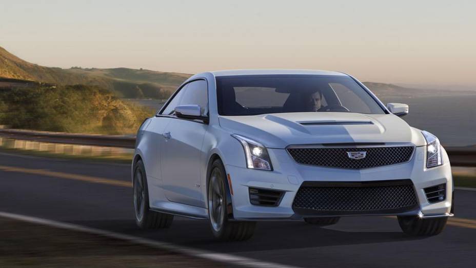 Cadillac ATS-V 2016 chegar&aacute; ao mercado no meio de 2015 | <a href="/noticias/fabricantes/cadillac-lanca-ats-v-2016-cupe-seda-los-angeles-816154.shtml" rel="migration">Leia mais</a>