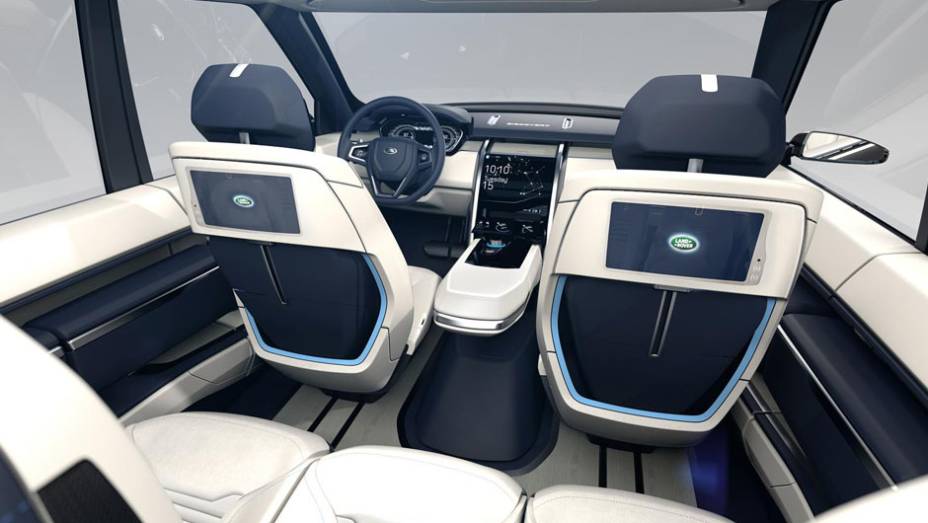 Sistema de entretenimento e espaço interno privilegiado para os passageiros no banco traseiro | <a href="https://beta-develop.quatrorodas.abril.com.br/noticias/fabricantes/land-rover-lanca-conceito-discovery-vision-779837.shtml" rel="migration">Leia mais</a>