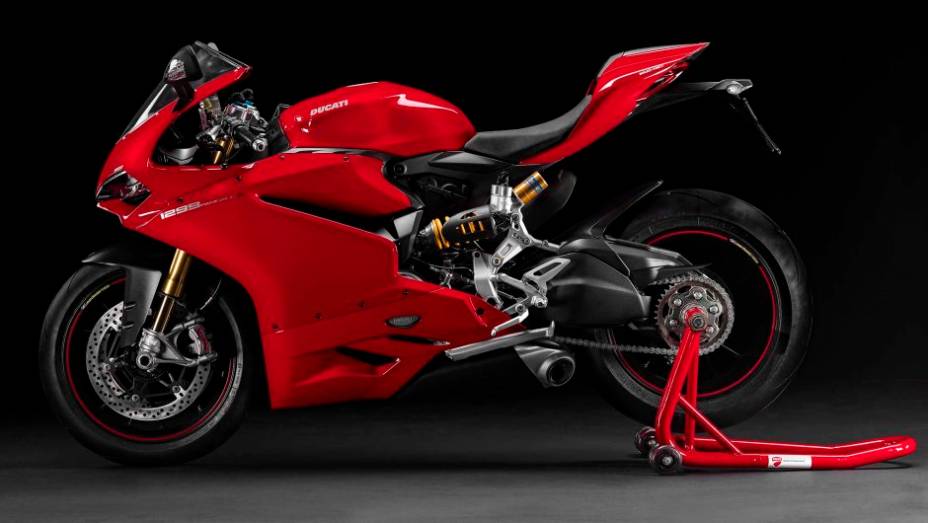 Ducati 1299 Panigale S | <a href="https://beta-develop.quatrorodas.abril.com.br/moto/noticias/confira-novidades-salao-milao-2014-812658.shtml" rel="migration">Leia mais</a>