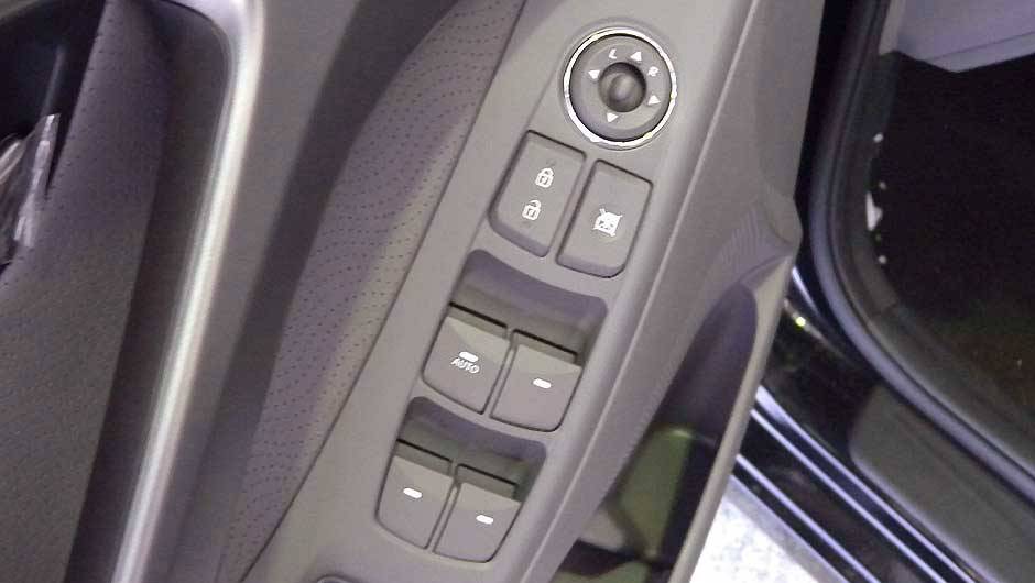 Hyundai Elantra | <a href="https://beta-develop.quatrorodas.abril.com.br/noticias/veloster-elantra-ja-estao-venda-concessionarias-hyundai-303518_p.shtml" rel="migration">Leia mais</a> Hyundai Elantra | <a href="https://beta-develop.quatrorodas.abril.com.br/noticias/veloster-elantra-ja-estao-venda-concessionarias-hyundai-303518_p.shtml" rel="migration">Leia mais</a>