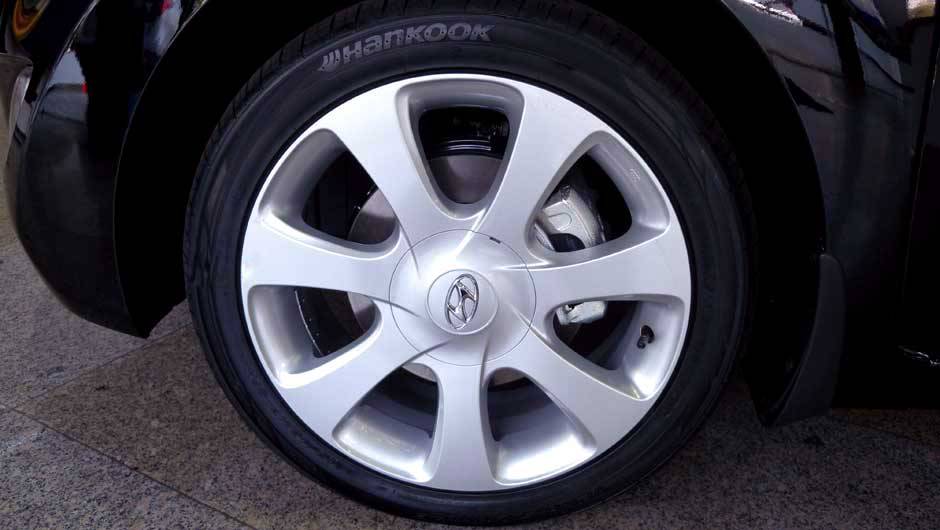 Hyundai Elantra | <a href="https://beta-develop.quatrorodas.abril.com.br/noticias/veloster-elantra-ja-estao-venda-concessionarias-hyundai-303518_p.shtml" rel="migration">Leia mais</a> Hyundai Elantra | <a href="https://beta-develop.quatrorodas.abril.com.br/noticias/veloster-elantra-ja-estao-venda-concessionarias-hyundai-303518_p.shtml" rel="migration">Leia mais</a>