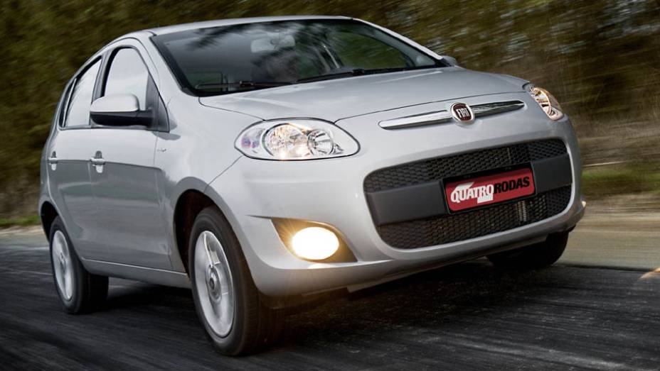 Novo Fiat Palio: nota 3/5 | <a href="https://beta-develop.quatrorodas.abril.com.br/noticias/carros-mais-menos-resistentes-alagamentos-731244.shtml" rel="migration">Leia mais</a>