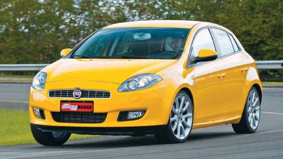 Fiat Bravo: avaliação 3,5/5 | <a href="https://beta-develop.quatrorodas.abril.com.br/noticias/carros-mais-menos-resistentes-alagamentos-731244.shtml" rel="migration">Leia mais</a>