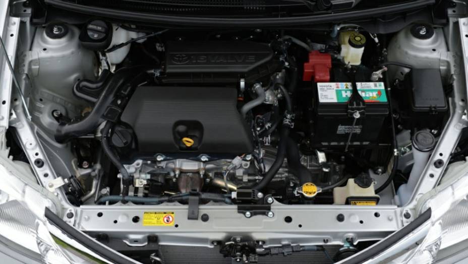Nada de 1.0: o Etios ter&aacute; op&ccedil;&otilde;es 1.3 e 1.5, ambas com 16 v&aacute;lvulas e flex | <a href="https://beta-develop.quatrorodas.abril.com.br/salao-do-automovel/2012/carros/toyota-etios-703992.shtml" rel="migration">Leia mais</a>