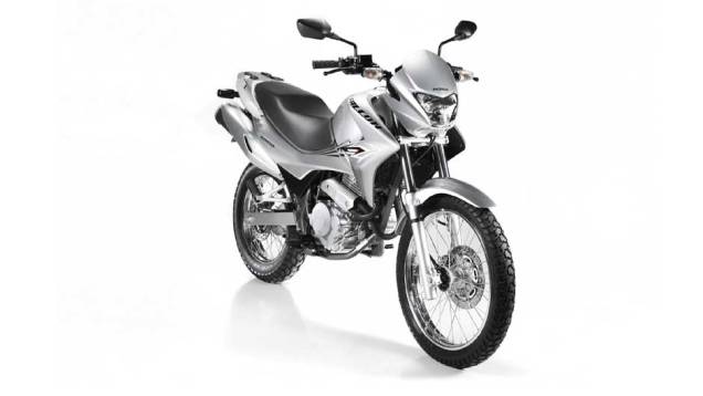 Se o valor é salgado, pelo menos a Falcon não encontra concorrentes em sua categoria | <a href="https://beta-develop.quatrorodas.abril.com.br/moto/noticias/falcon-400-esta-volta-691979.shtml" target="_blank" rel="migration">Leia mais</a> Se o valor é salgado, pelo menos a Falcon não encontra concorrentes em sua categoria | <a href="https://beta-develop.quatrorodas.abril.com.br/moto/noticias/falcon-400-esta-volta-691979.shtml" target="_blank" rel="migration">Leia mais</a>