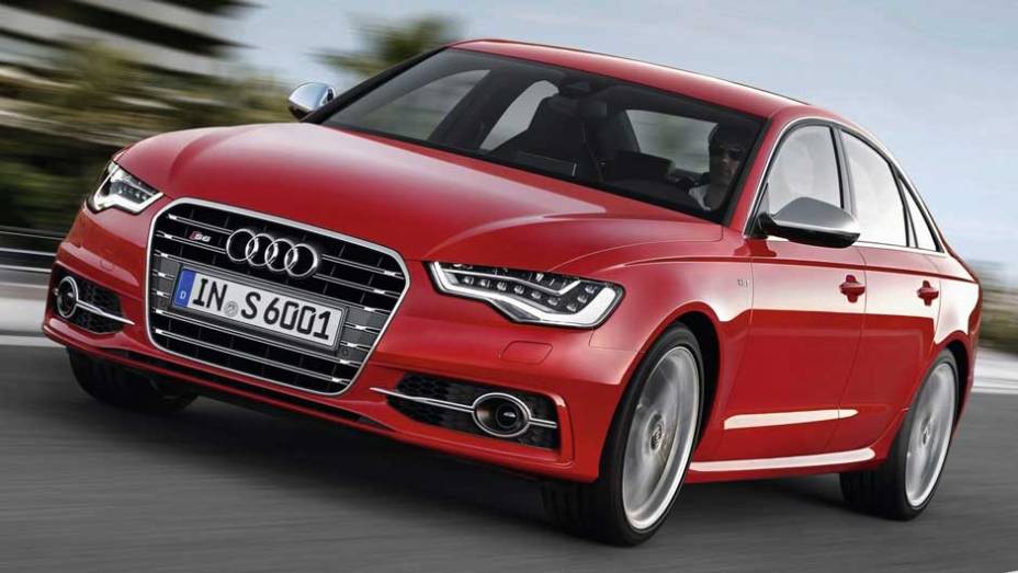 Esportivo &eacute; equipado com motor 4.0 TFSI V8