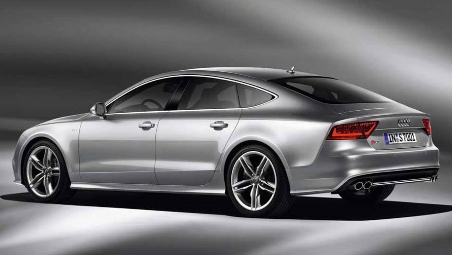 S7 é 0,1 s mais lento que o S6 na aceleração de 0 a 100 km/h S7 é 0,1 s mais lento que o S6 na aceleração de 0 a 100 km/h