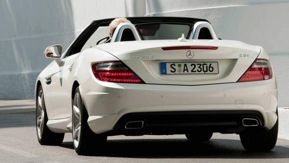 Tra&ccedil;&atilde;o da SLK 250 &eacute; traseira