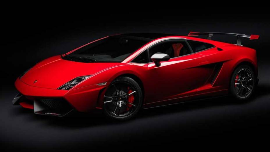 Inspirado em carros de competi&ccedil;&atilde;o, o modelo &eacute; mais leve e veloz que o LP560-4