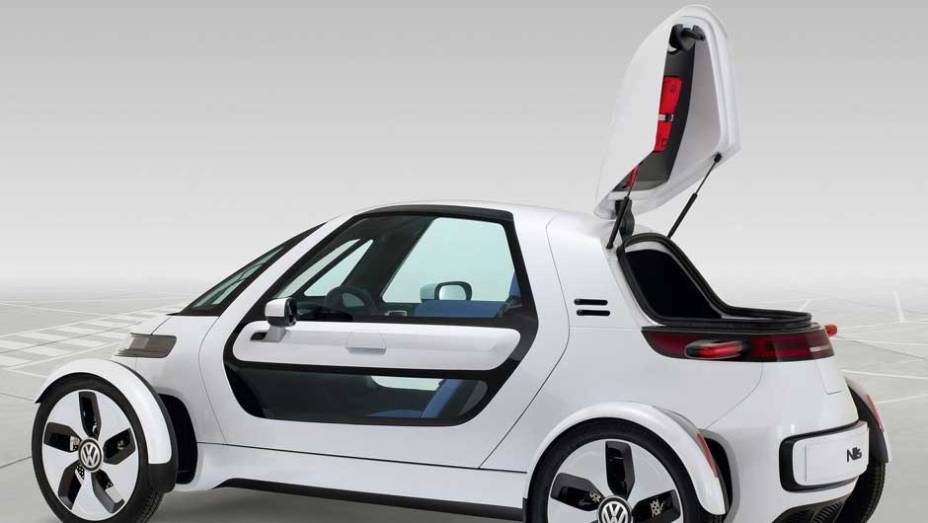 Velocidade máxima do modelo é de 130 km/h Velocidade máxima do modelo é de 130 km/h