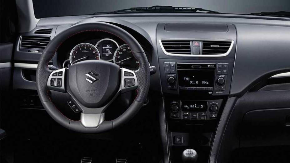 Câmbio que equipa o modelo é manual, de seis marchas Câmbio que equipa o modelo é manual, de seis marchas