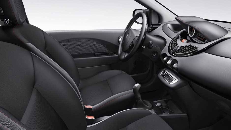 Carrinho possui para-choque avantajado Carrinho possui para-choque avantajado