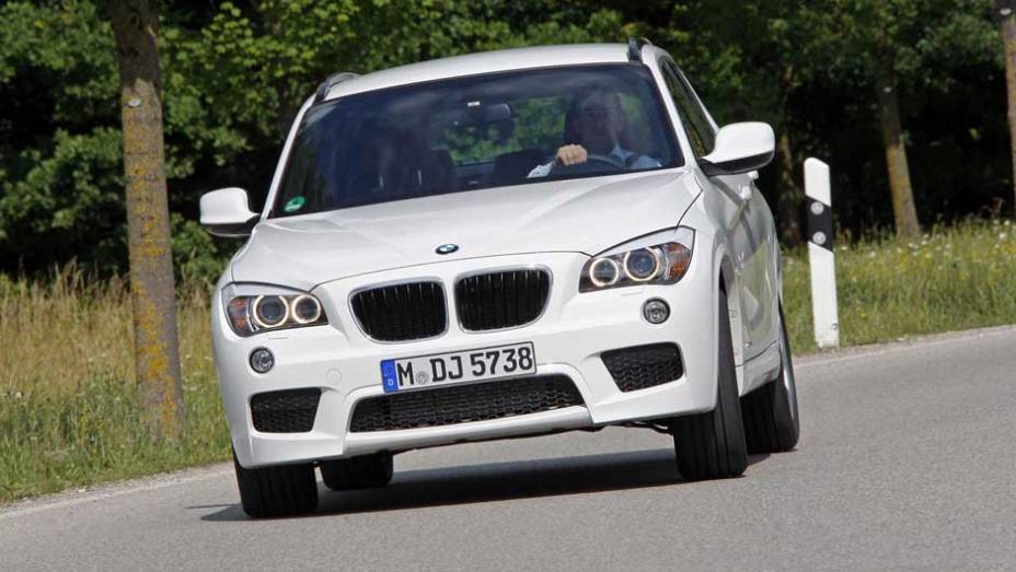 Vers&atilde;o do X1 &eacute; equipada com motor 2.0 l de quatro cilindros