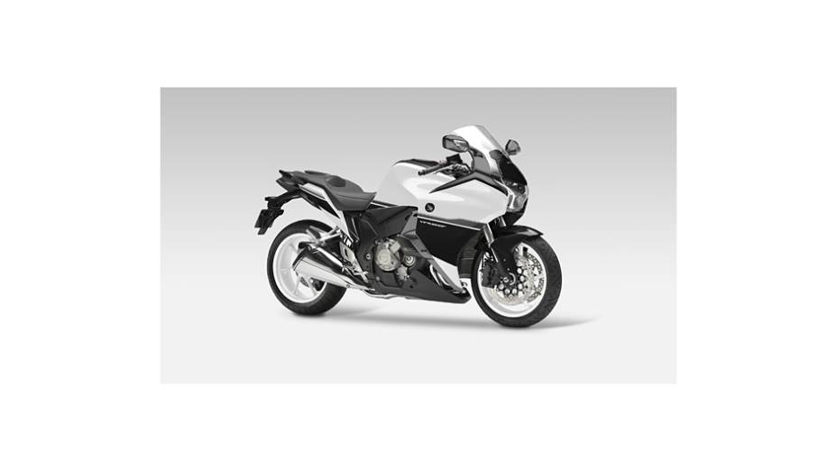 Honda VFR1200F | <a href="https://beta-develop.quatrorodas.abril.com.br/moto/noticias/confira-novidades-salao-milao-2014-812658.shtml" rel="migration">Leia mais</a>