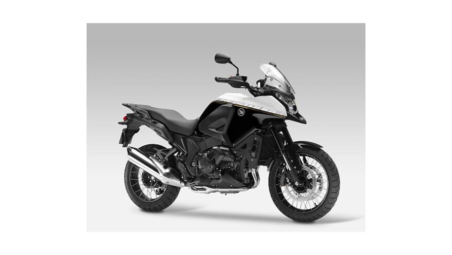 Honda VFR1200X Crosstourer | <a href="https://beta-develop.quatrorodas.abril.com.br/moto/noticias/confira-novidades-salao-milao-2014-812658.shtml" rel="migration">Leia mais</a>