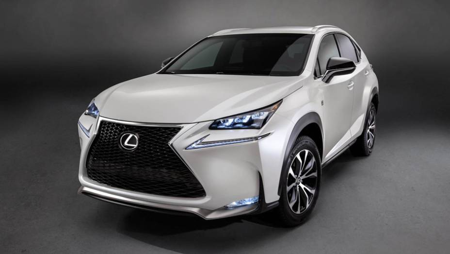 Lexus NX 200t F SPORT | <a href="https://beta-develop.quatrorodas.abril.com.br/noticias/saloes/pequim-2014/lexus-revela-crossover-nx-2015-pequim-780341.shtml" rel="migration">Leia mais</a>