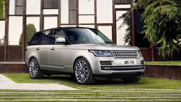 Novo Ranger Rover ficou até 442 kg mais leve em função do alumínio utilizado na carroceria, que substituiu o aço | <a href="https://beta-develop.quatrorodas.abril.com.br/noticias/mercado/land-rover-ranger-rover-custara-r-229-000-r-u-700829.shtml" target="_blank" rel="migration">Leia</a> Novo Ranger Rover ficou até 442 kg mais leve em função do alumínio utilizado na carroceria, que substituiu o aço | <a href="https://beta-develop.quatrorodas.abril.com.br/noticias/mercado/land-rover-ranger-rover-custara-r-229-000-r-u-700829.shtml" target="_blank" rel="migration">Leia</a>