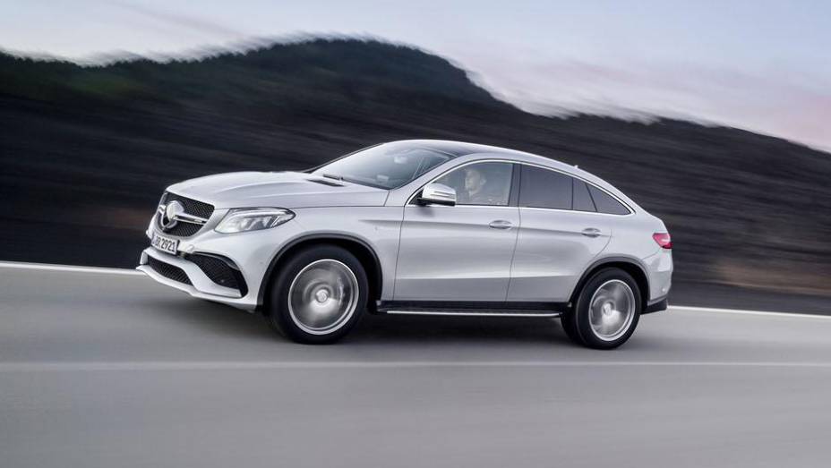 Modelo tem como principal rival o BMW X6 M | <a href="https://beta-develop.quatrorodas.abril.com.br/noticias/saloes/detroit-2015/mercedes-amg-gle63-s-coupe-revelada-oficialmente-detroit-824420.shtml" rel="migration">Leia mais</a>