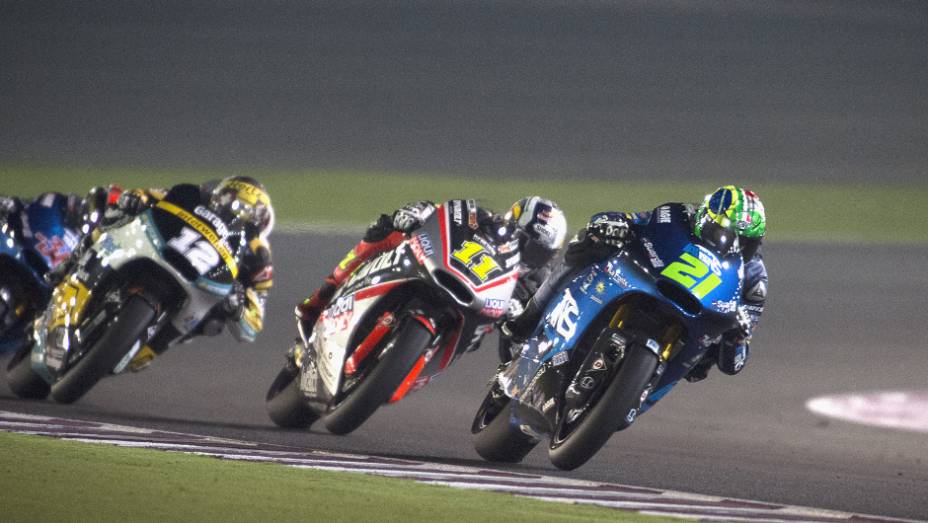 Confira o melhor da Moto GP 2015, etapa do Qatar | <a href="https://beta-develop.quatrorodas.abril.com.br/moto/noticias/rossi-show-fatura-moto-gp-qatar-852000.shtml" rel="migration">Leia mais</a>