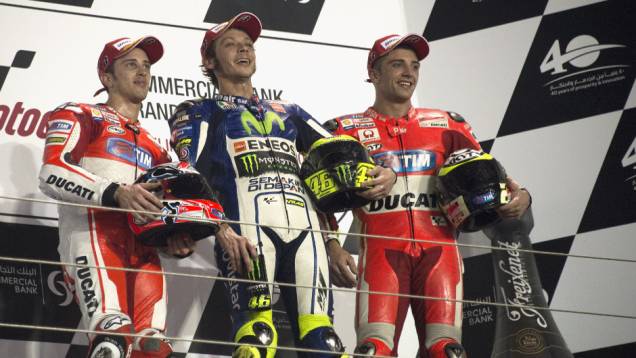 Confira o melhor da Moto GP 2015, etapa do Qatar | <a href="https://beta-develop.quatrorodas.abril.com.br/moto/noticias/rossi-show-fatura-moto-gp-qatar-852000.shtml" rel="migration">Leia mais</a> Confira o melhor da Moto GP 2015, etapa do Qatar | <a href="https://beta-develop.quatrorodas.abril.com.br/moto/noticias/rossi-show-fatura-moto-gp-qatar-852000.shtml" rel="migration">Leia mais</a>