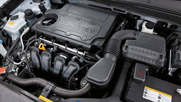 Motor 2.0 honesto: é mais fraco que o 2.4, mas bebe menos Motor 2.0 honesto: é mais fraco que o 2.4, mas bebe menos