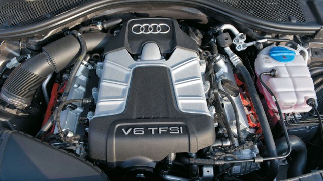 Compressor e inje&ccedil;&atilde;o direta: o novo V6 3.0 alcan&ccedil;a 300 cv