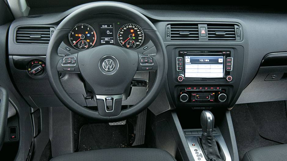 C&acirc;mbio conta com teclas de acionamento atr&aacute;s do volante