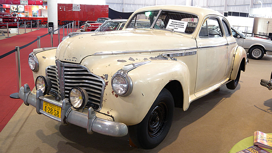 Eight Roadmaster &eacute; do ano de 1941