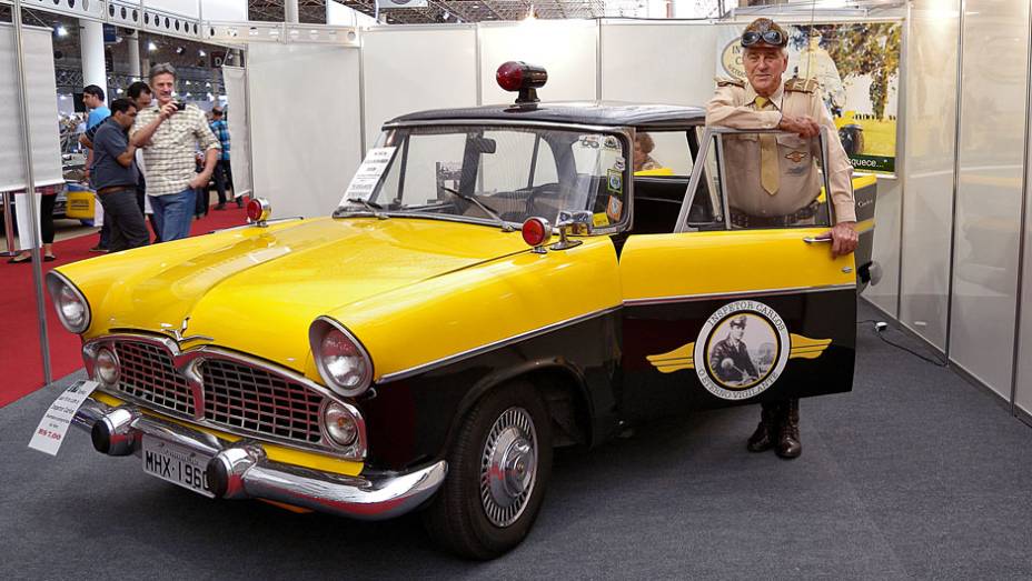 Simca Chambord 1959 usado pelo Inspetor Carlos no Vigilante Rodovi&aacute;rio