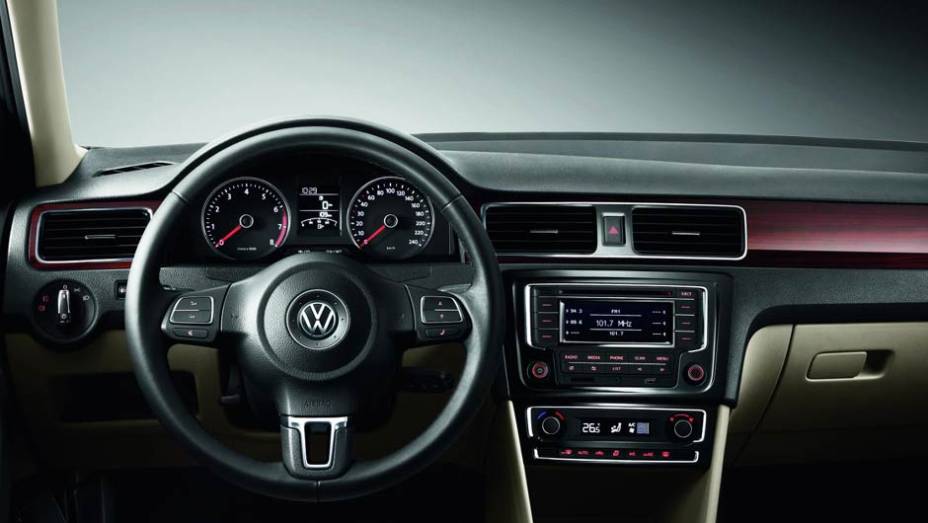 Se na China ele será oferecido com ABS e controle de estabilidade, aqui o Santana deve ser mais espartano | <a href="https://beta-develop.quatrorodas.abril.com.br/noticias/fabricantes/vw-revela-novo-santana-china-712886.shtml" rel="migration">Leia mais</a> Se na China ele será oferecido com ABS e controle de estabilidade, aqui o Santana deve ser mais espartano | <a href="https://beta-develop.quatrorodas.abril.com.br/noticias/fabricantes/vw-revela-novo-santana-china-712886.shtml" rel="migration">Leia mais</a>