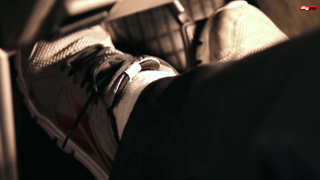 Garagem QR: segurando o carro em rampas com a embreagem