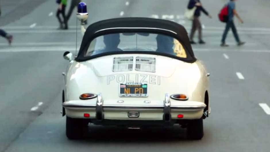 At&eacute; uma viatura de pol&iacute;cia faz parte da cole&ccedil;&atilde;o de Seinfeld: o Porsche 356 1960 tem um motor de quatro cilindros e 95 cv, ideal para pegar os bandidos alem&atilde;es na d&eacute;cada de 60 | <a href="https://beta-develop.quatrorodas.abril.com.br/noticias/entretenimento/jerry-seinfeld" rel="migration"></a>