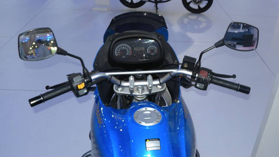 Motor &eacute; monocil&iacute;ndrico de 590 cm&sup3; | <a href="https://beta-develop.quatrorodas.abril.com.br/moto/noticias/traxx-exibe-dunna-600-seu-estande-642083.shtml" rel="migration">Leia mais</a>