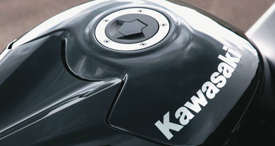 Carenagem frontal se encaixa no tanque de estilo vulcão Carenagem frontal se encaixa no tanque de estilo vulcão