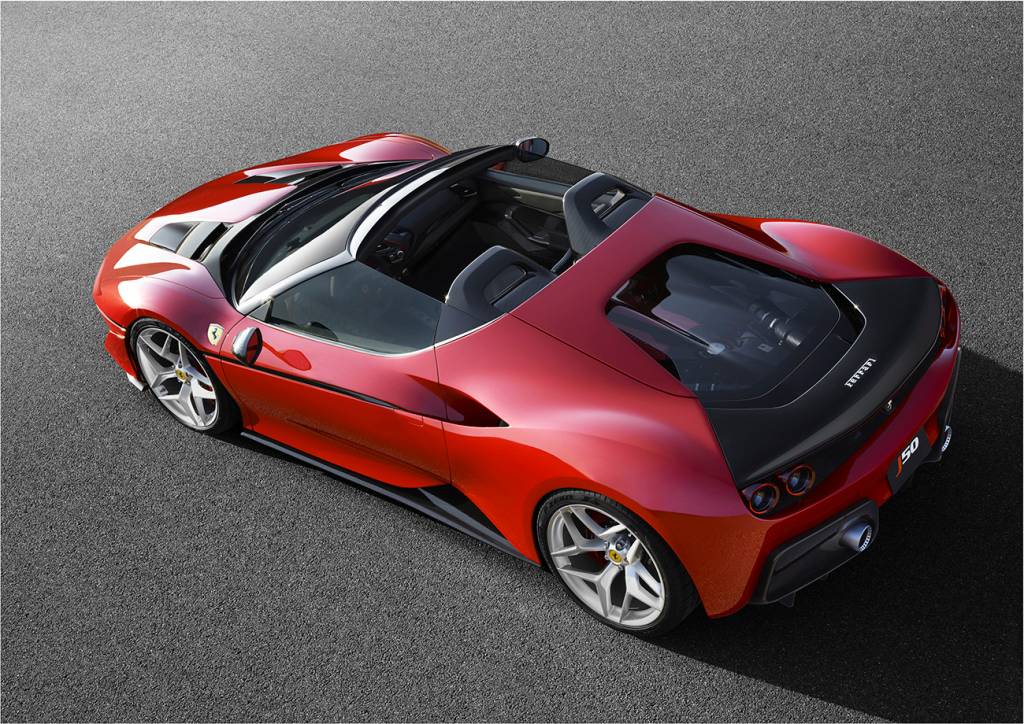 Ferrari J50 Uma estrutura em forma de aerofólio faz uma