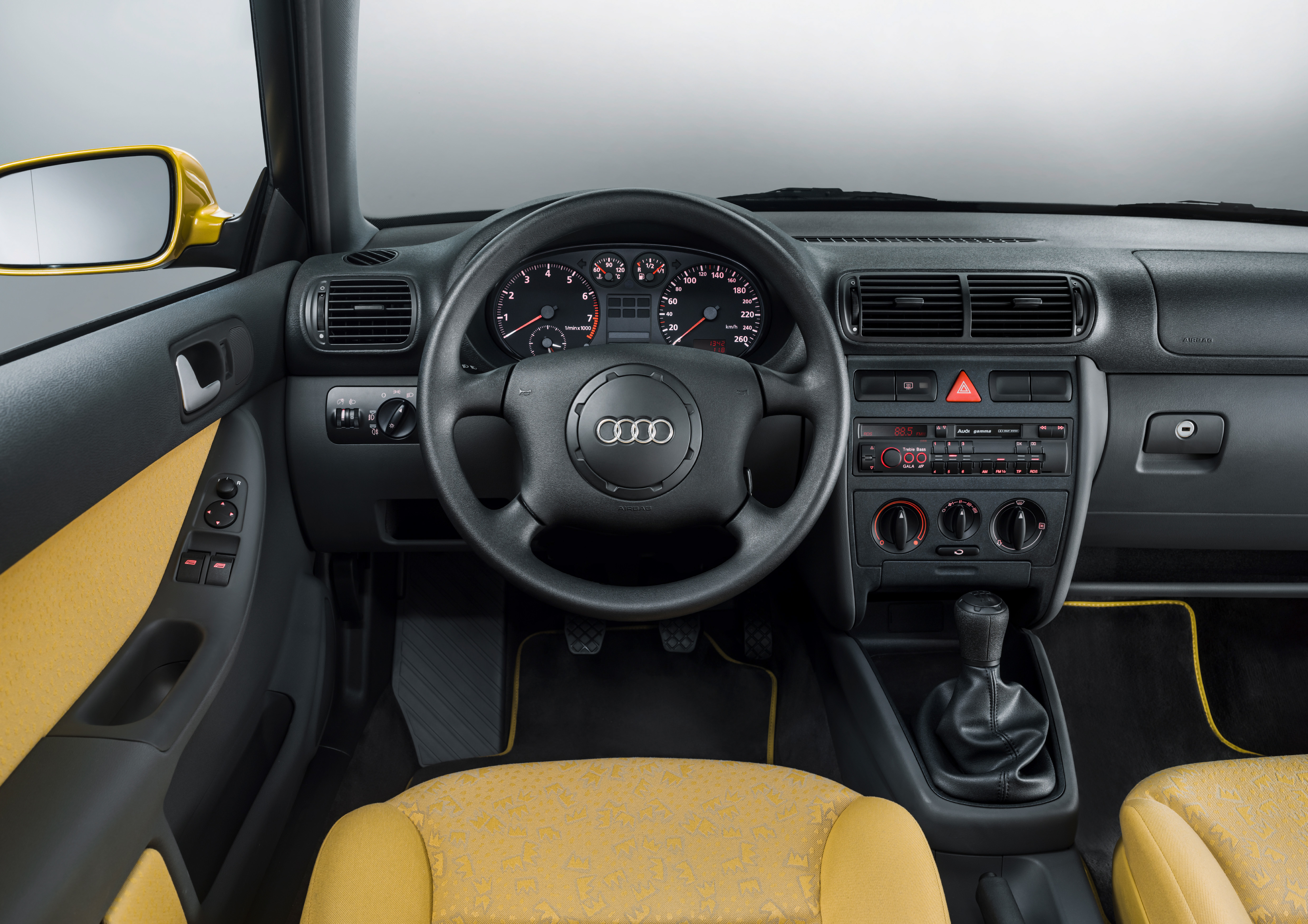 Audi A3 (primeira gera&ccedil;&atilde;o) &ndash; interior