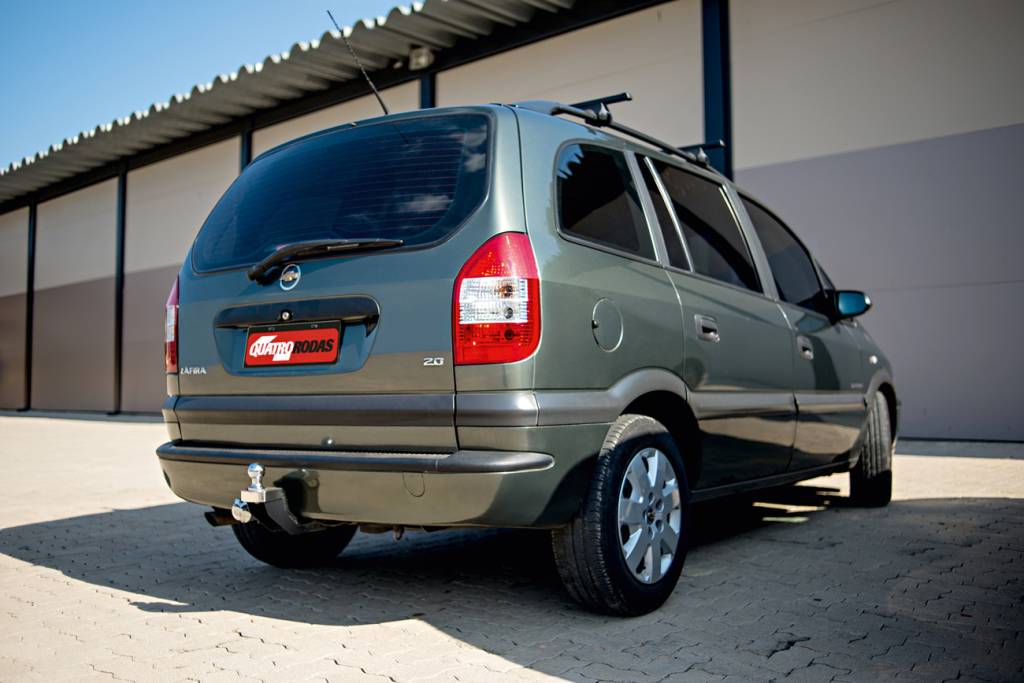 Chevrolet Zafira 2010 Projeto da Zafira é de origem Opel, a filial alemã da GM