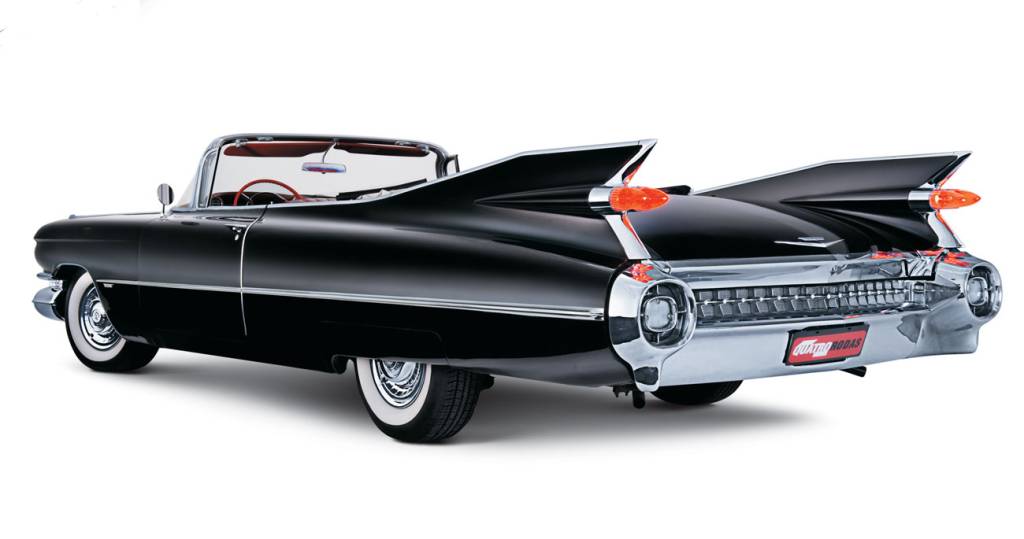 Cadillac Série 62 Lanternas imitando foguetes e para-choques que parecem turbinas