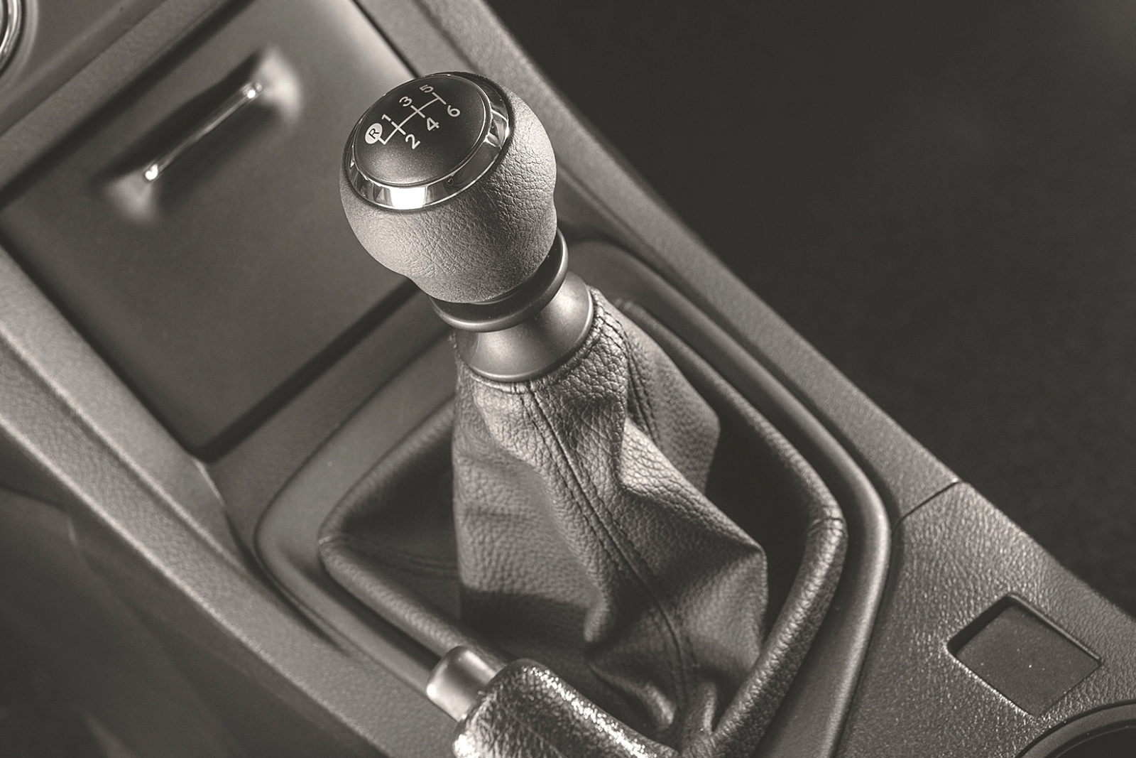 C&acirc;mbio manual do Toyota Corolla GLI