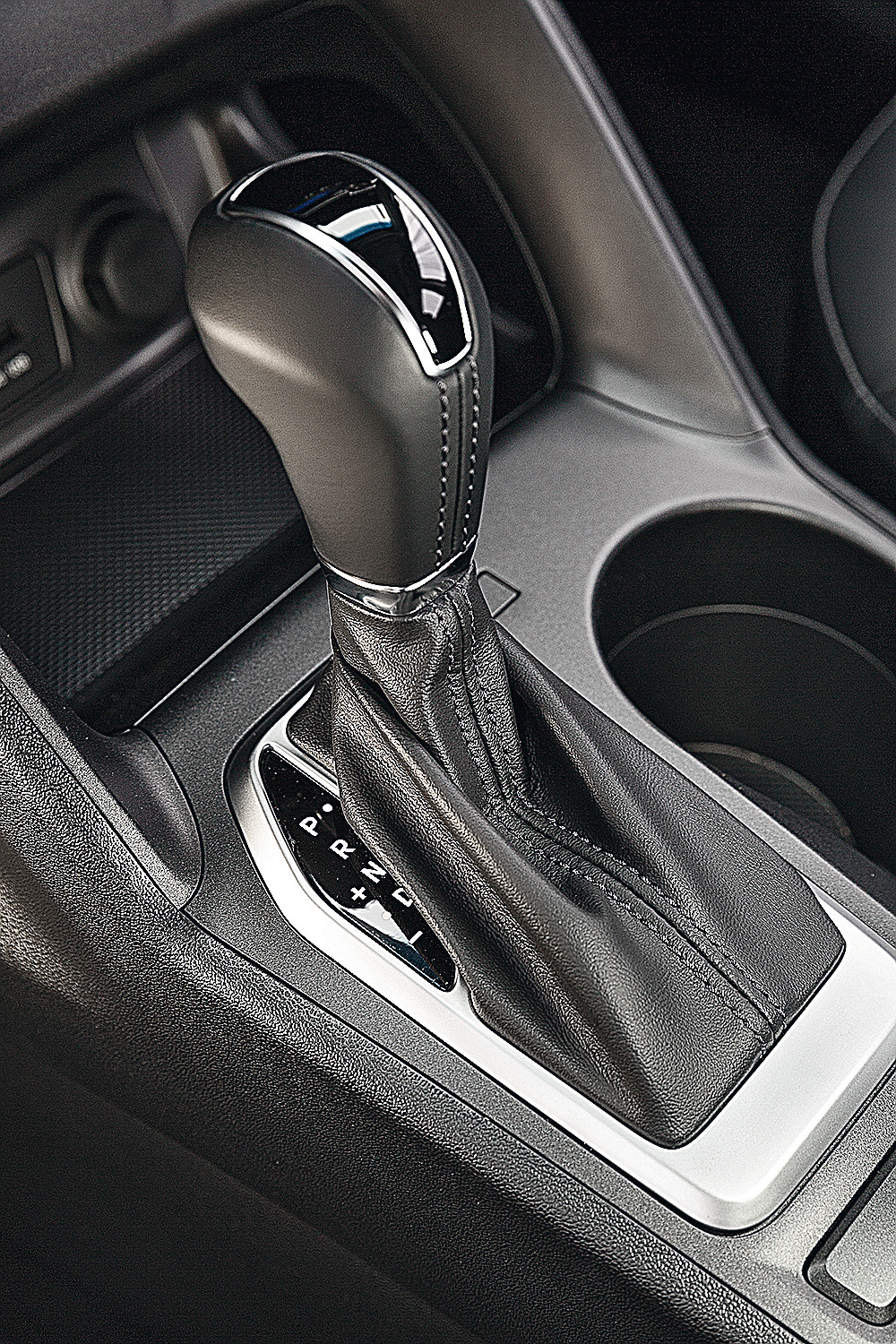 As trocas manuais s&oacute; podem ser feitas na alavanca