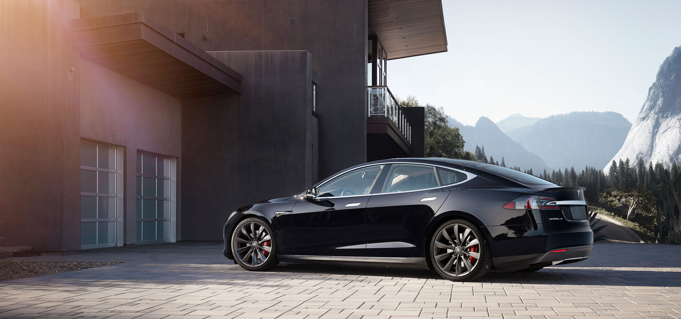 Tesla Model S 2